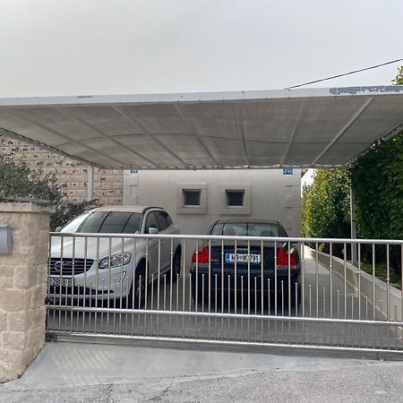 Villa Lilin San Donji Humac Exterior photo